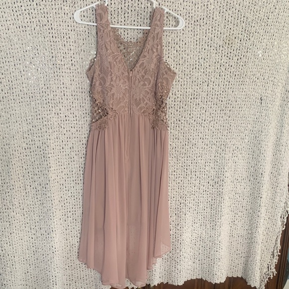 City studio Blush Lace & Chiffon Hi-Low Dress - Picture 5 of 9